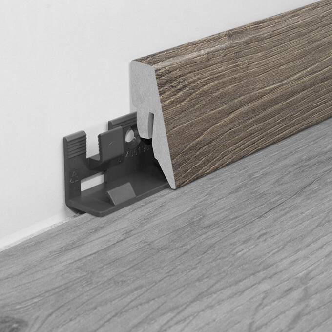 LOGOCLIC<sup>®</sup> klassische Sockelleisten Sockelleiste K40C: Dekor K036,K061 Barnwood Nuoro
