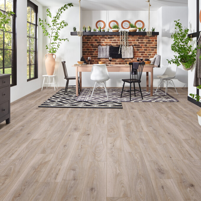 LOGOCLIC<sup>®</sup> Moisture resistant laminate flooring aquaprotect smart: Decor 5954 Skyscraper Oak