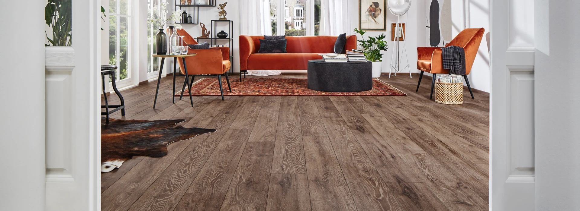 Designer-Laminat Eiche von LOGOCLIC<sup>®</sup> im Wohnzimmer in Hellbraun mit matter Oberfläche